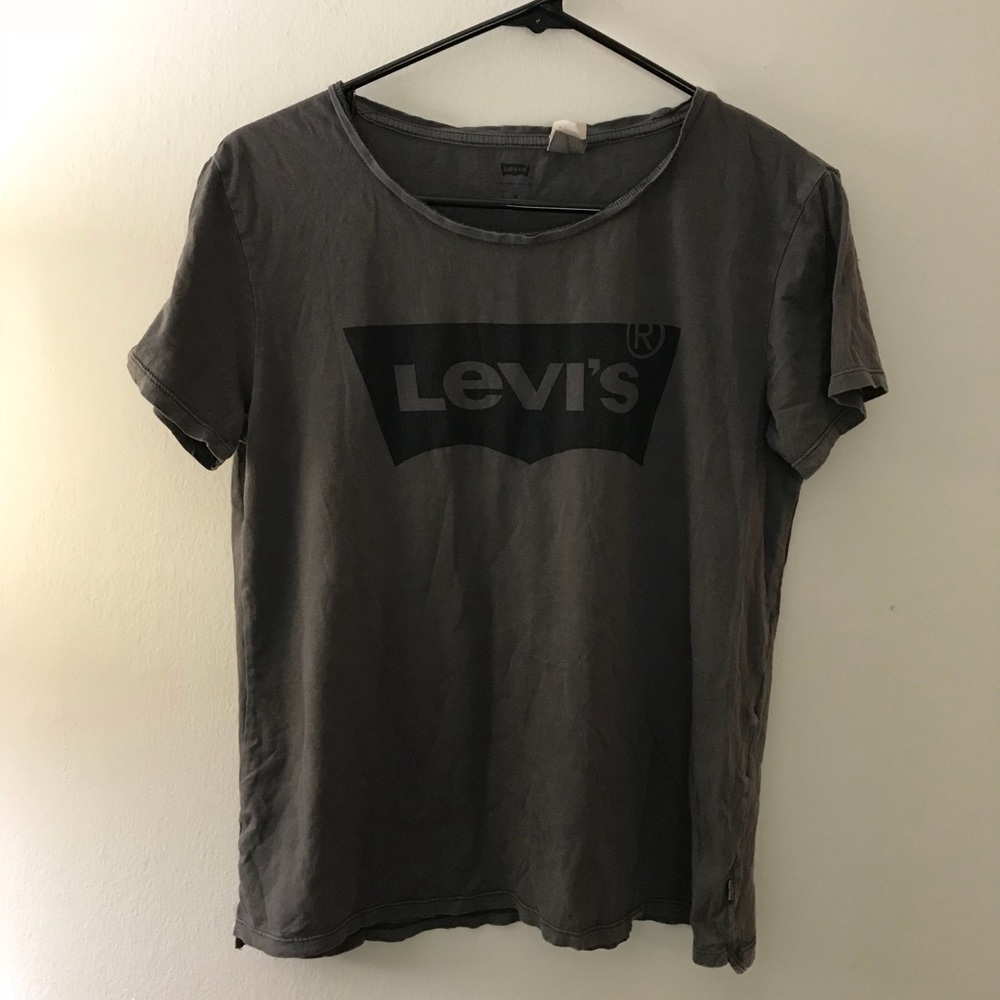 SOLD - LEVI’S BOYFRIEND BATWING TEE